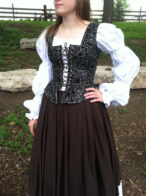 authentic renaissance costumes for women